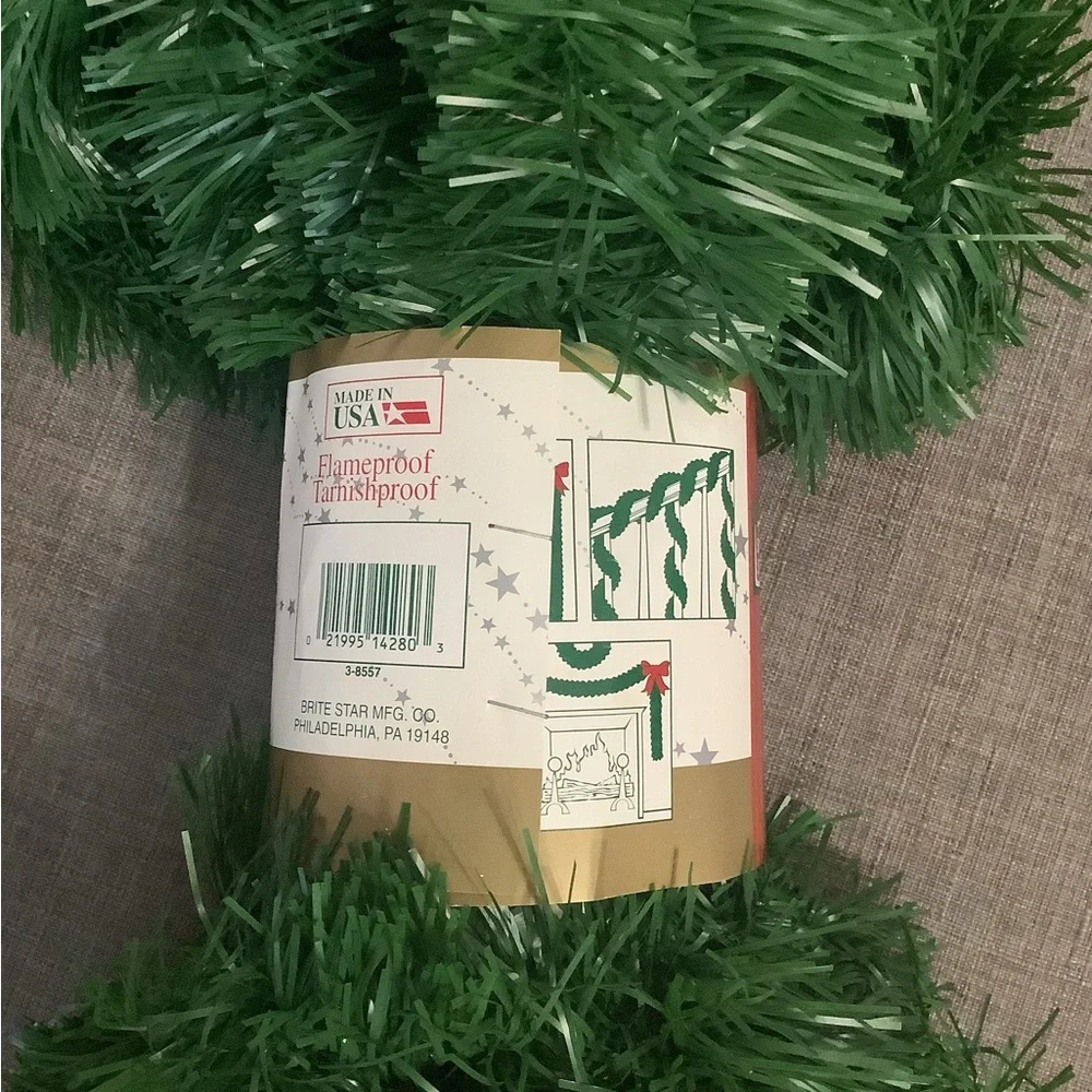NWT outdoor/indoor garland 30 ft